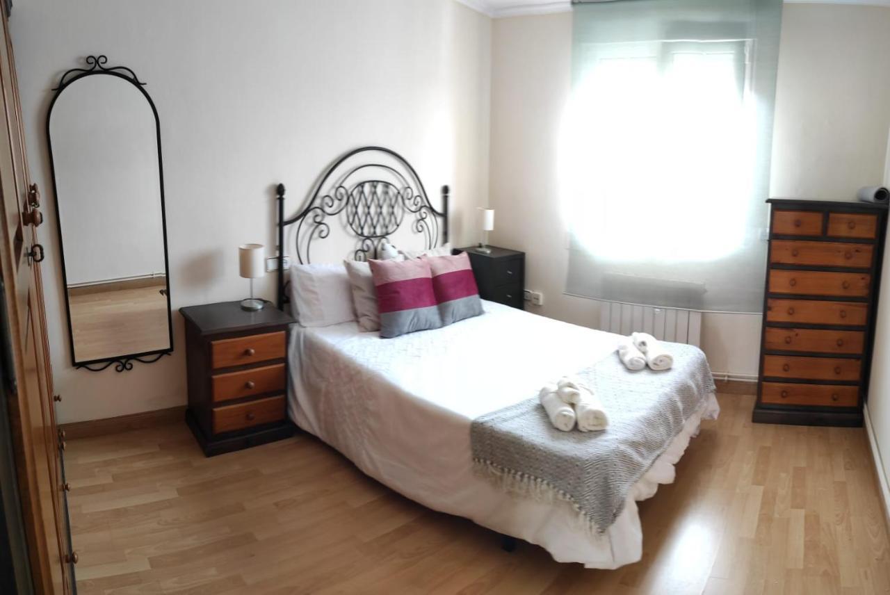 Apartamento De 2 Habitaciones A Un Paso De Begona Gijon Bagian luar foto