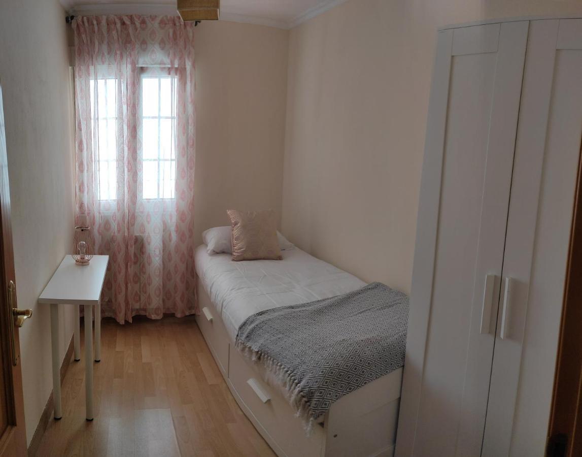 Apartamento De 2 Habitaciones A Un Paso De Begona Gijon Bagian luar foto