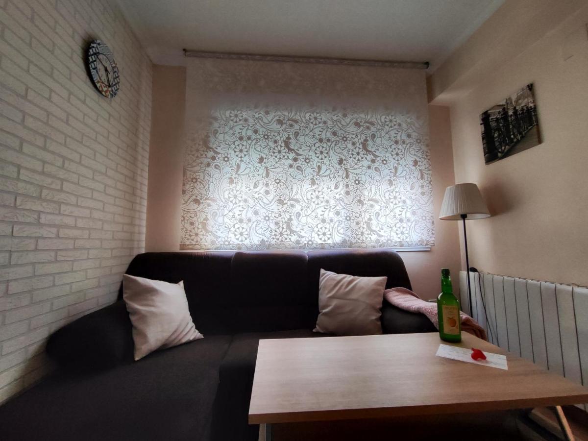 Apartamento De 2 Habitaciones A Un Paso De Begona Gijon Bagian luar foto